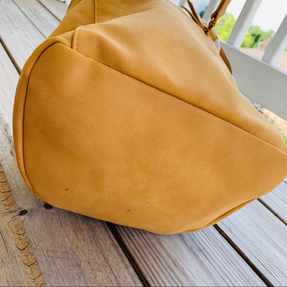 NWT Universal Thread Camel Suede Bucket Bag - Picture 5 of 8